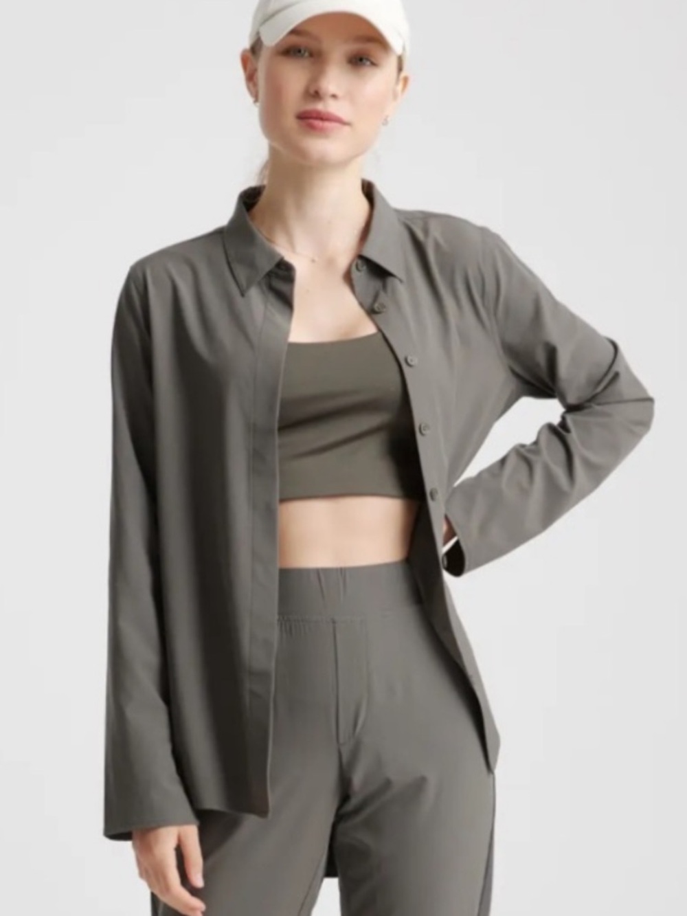 Quince Performance Tech Button-Down Long Sleeve Blouse Loose Fit Silky Small